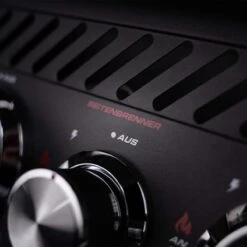 SANTOS S-518 All Black Mit Seiten- Und Heckbrenner, Schwarz, Inkl. Drehspieß, Rostheber & Silikonablage & Graviertes ZWILLING Pro Messer 23 SANTOS S-518 All Black Mit Seiten- Und Heckbrenner, Schwarz, Inkl. Drehspieß, Rostheber & Silikonablage & Graviertes ZWILLING Pro Messer -Grillmeister 9db7a3ee99e3b99096103267946787a1