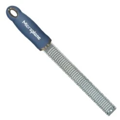 Microplane Premium Reibe / Zester, Denim Blau -Grillmeister microplane premium reibe zester denim blau d95f00301ee9479dca78ff2207f3d3d7