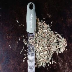 Microplane Premium Reibe / Zester, Salbei Grün -Grillmeister microplane premium reibe zester salbei gruen a25d9f98ba7f38856f3659dde423fc7c