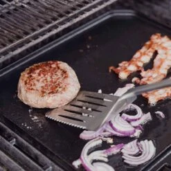 SANTOS Wende-Gussplatte Mit Holzuntersetzer Und Abnehmbaren Griffen 40 X 32 X 1,9 Cm -Grillmeister s wende gussplatte mit holzuntersetzer und abnehmbaren griffen 40 cm x 32 25 cm x 1 9 cm 61f25d43196f04e273efd4a26e58767a